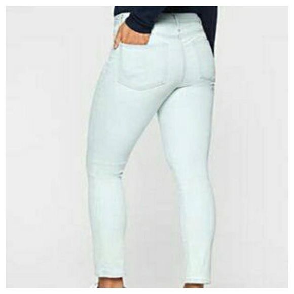 ATHLETA Sculptek Skinny Crop Jean Glacier Wash NWT - Picture 6 of 14